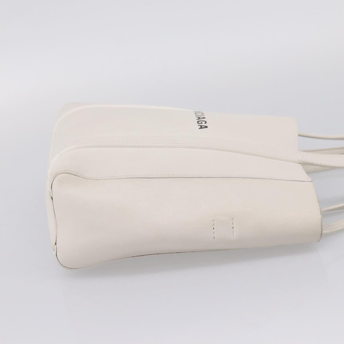 Balenciaga Everyday Leather White Leather Tote Bag Bag (Pre-Owned)
