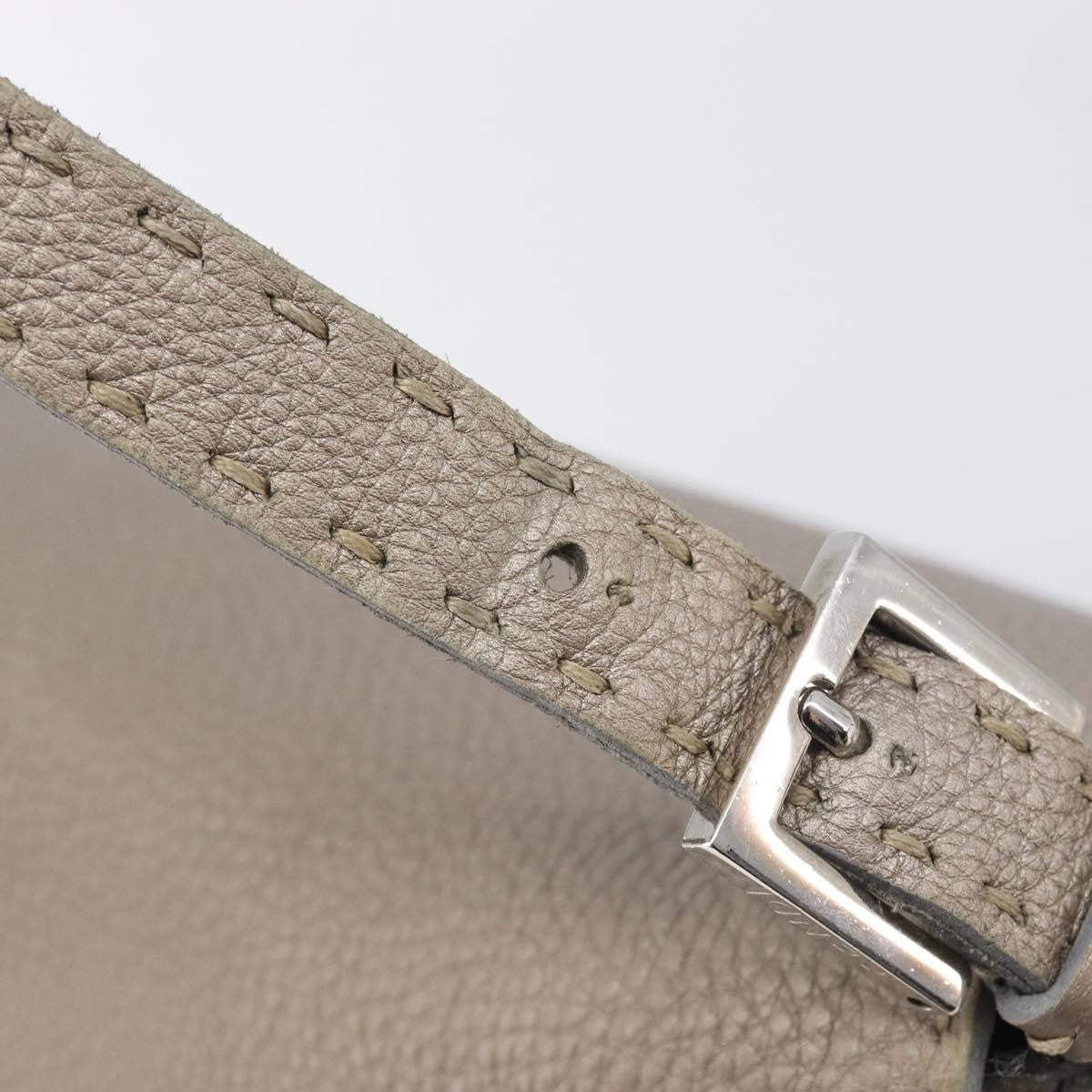 Fendi Selleria Baguette Leather Beige Leather Handbag (Pre-Owned)