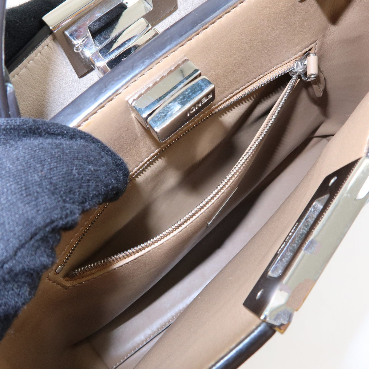 Fendi Peekaboo Essentially Leather Blue Leather Handbag (Pre-Owned)