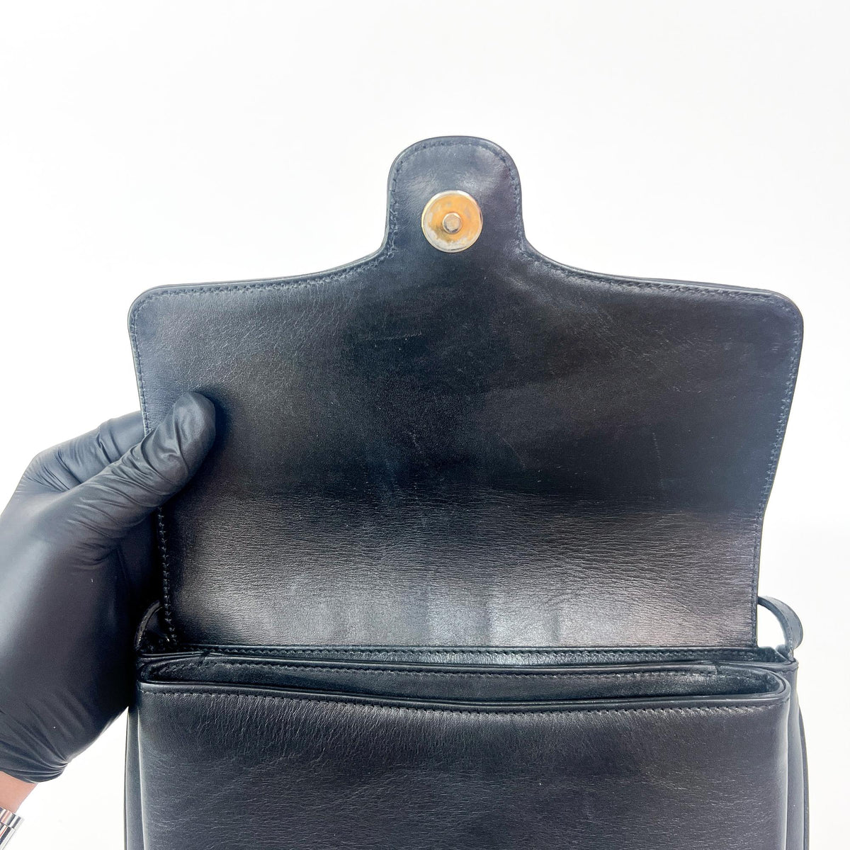 Gucci Arli Leather Black Leather Shoulder Bag Bag (Pre-Owned)