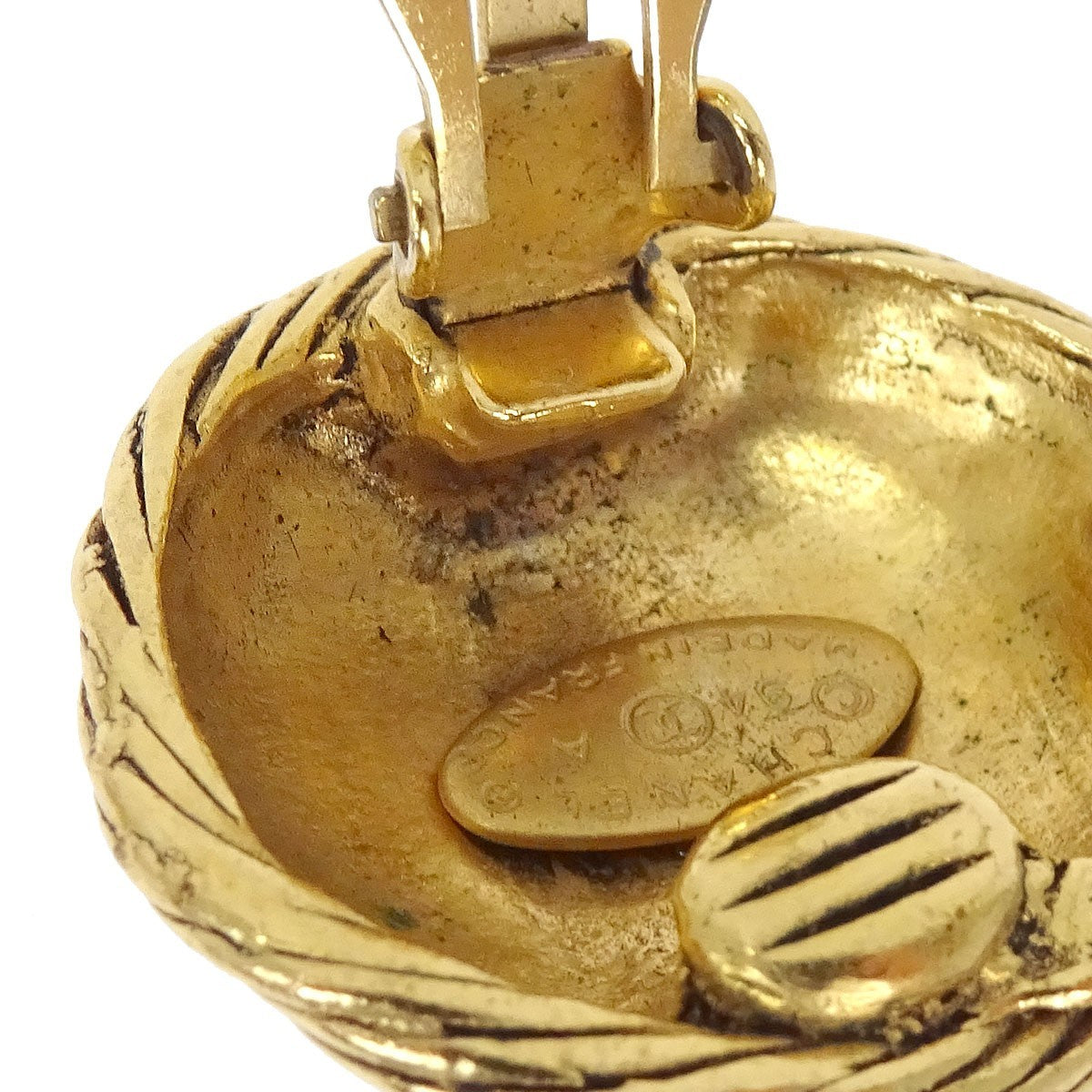 Chanel Vintage Cc Round Clip-On Metal Gold Gold_Plated Earrings Jewelry (Pre-Owned)