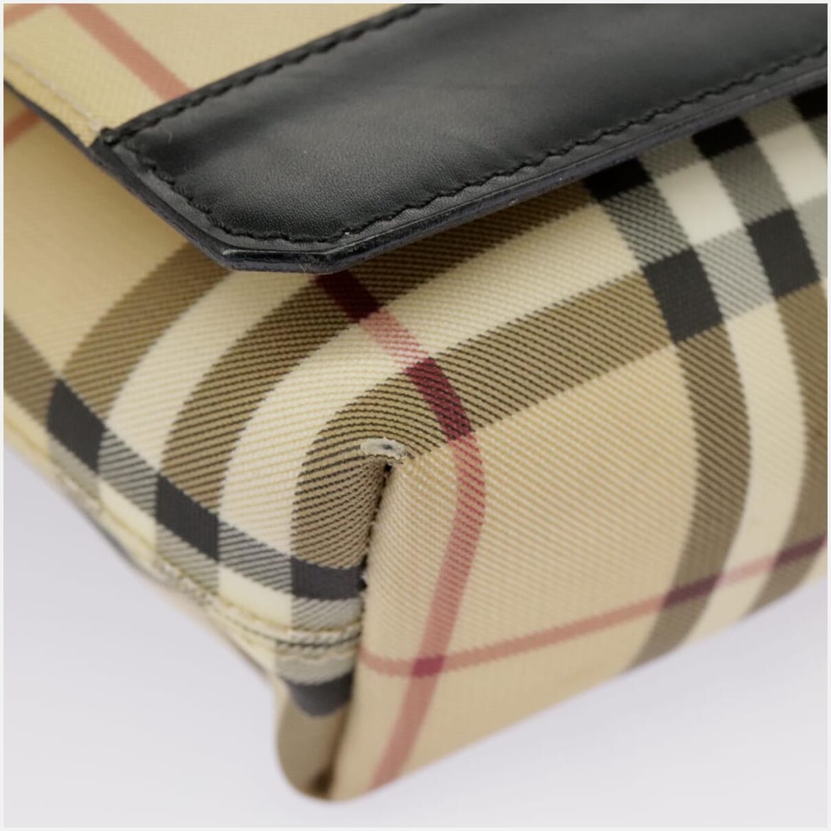 Burberry Nova Check Beige Canvas Shoulder Bag (Pre-Owned)