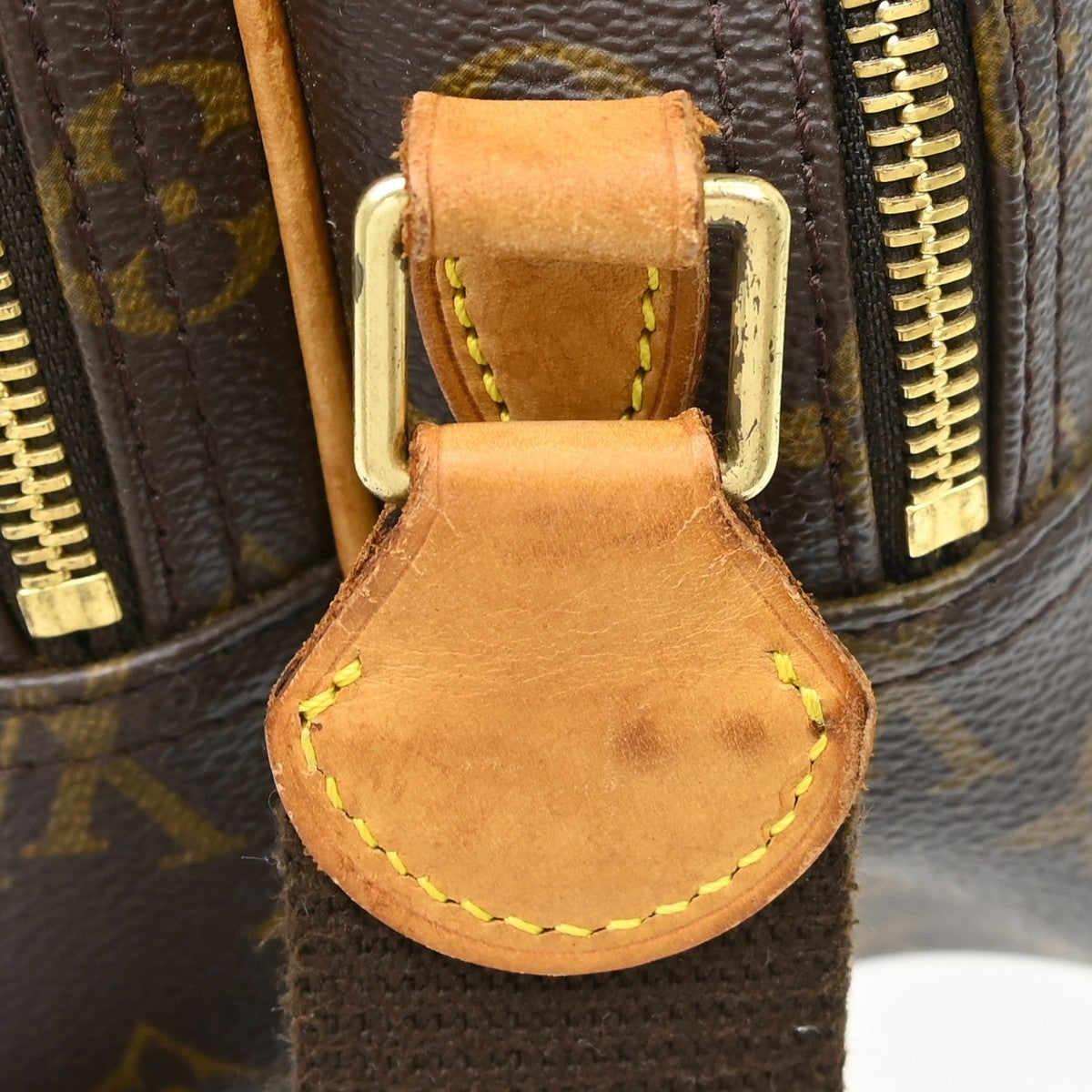 Louis Vuitton Reporter Monogram Canvas Brown Canvas Shoulder Bag Bag (Pre-Owned)