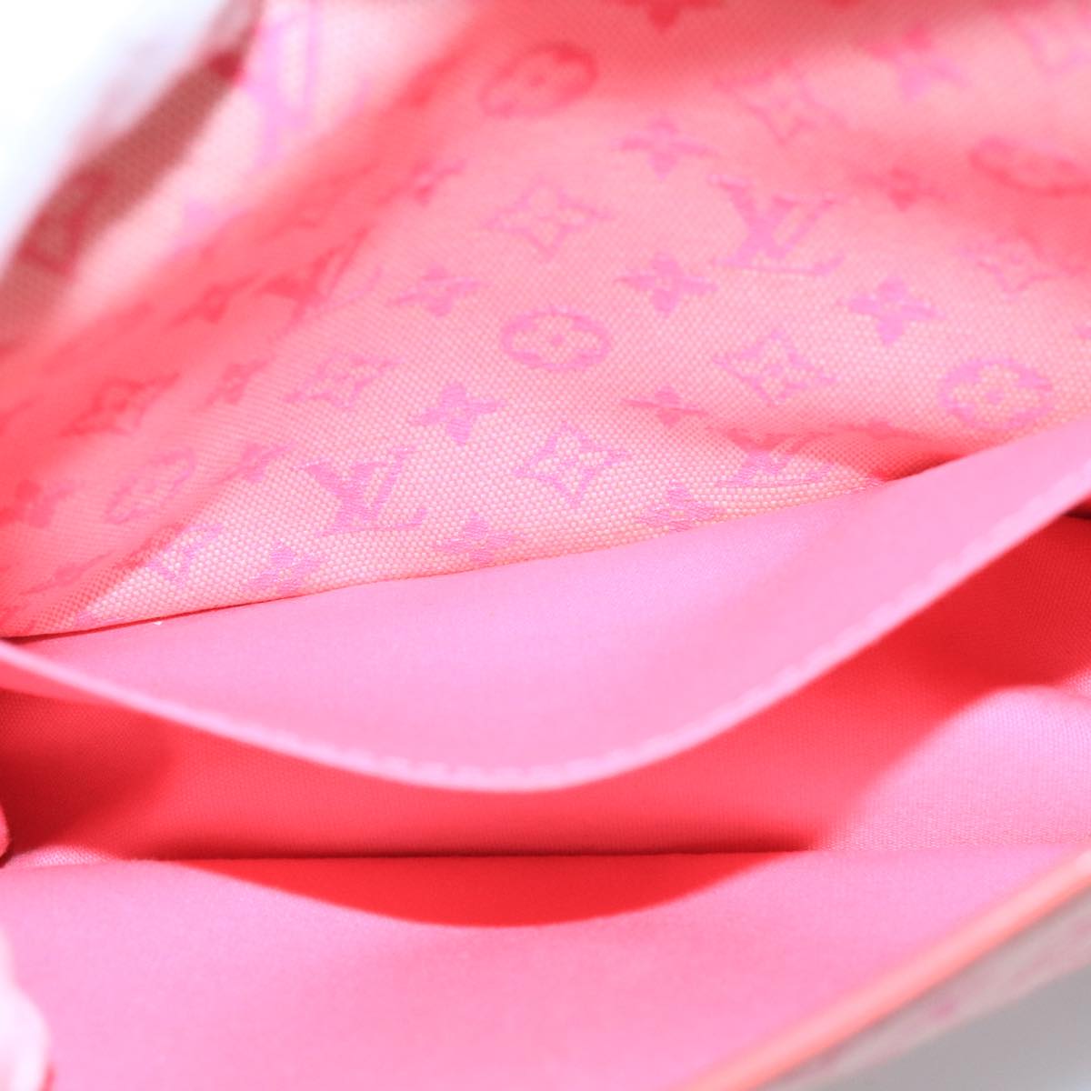 Louis Vuitton Mary Kate Pink Canvas Clutch Bag (Pre-Owned)