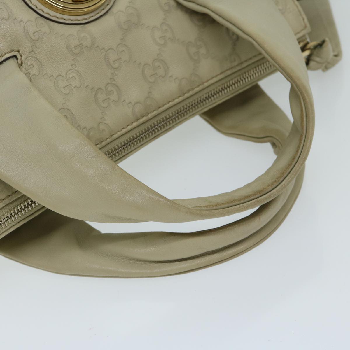 Gucci Gg Canvas Beige Canvas Handbag (Pre-Owned)