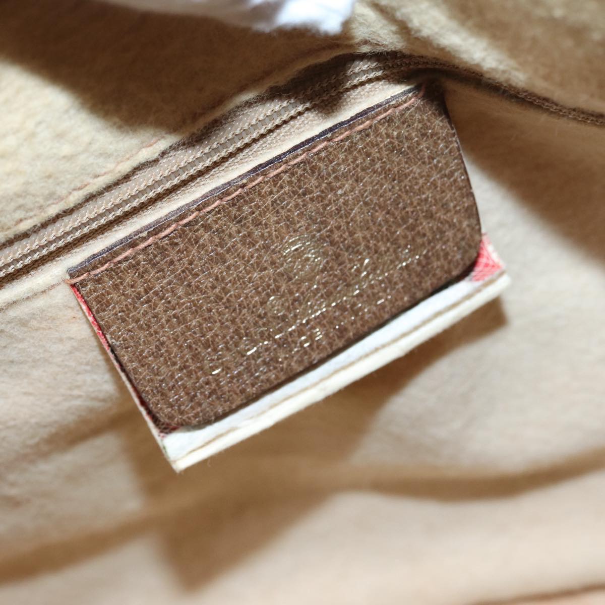 Gucci Boston Beige Canvas Travel Bag (Pre-Owned)