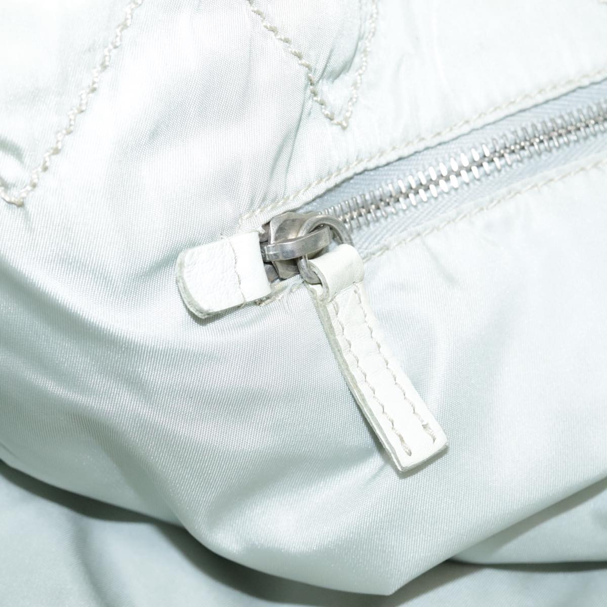 Prada White Leather Handbag (Pre-Owned)