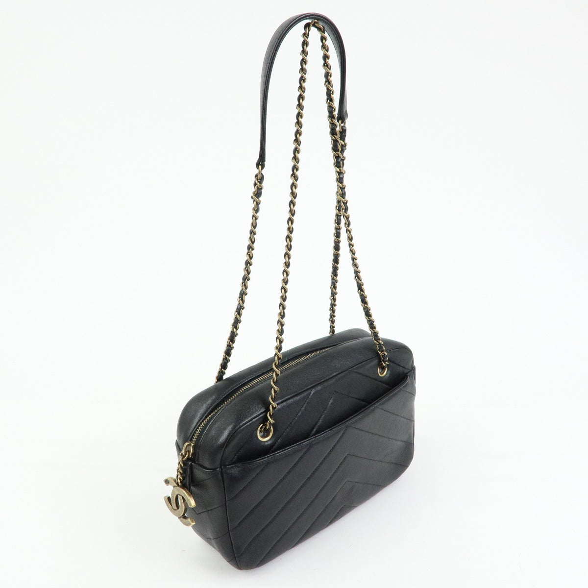 Chanel Camera Chevron Lambskin Black Leather Handbag (Pre-Owned)