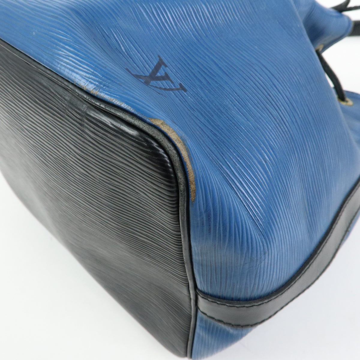 Louis Vuitton Bicolor Petit Noe Epi Leather Blue Leather Handbag (Pre-Owned)