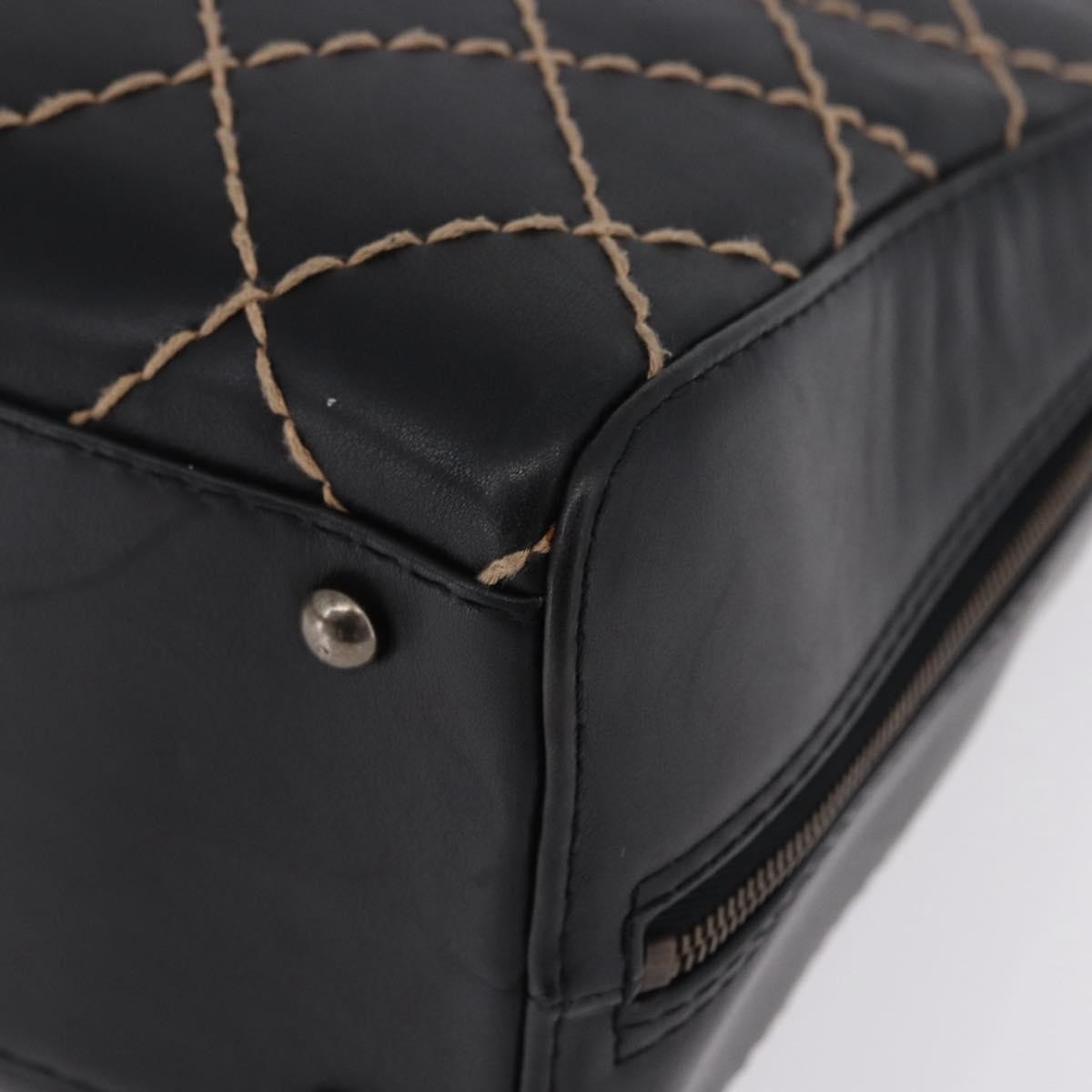 Chanel Surpique Zip Around Satchel Quilted Leather Black Leather Handbag (Pre-Owned)