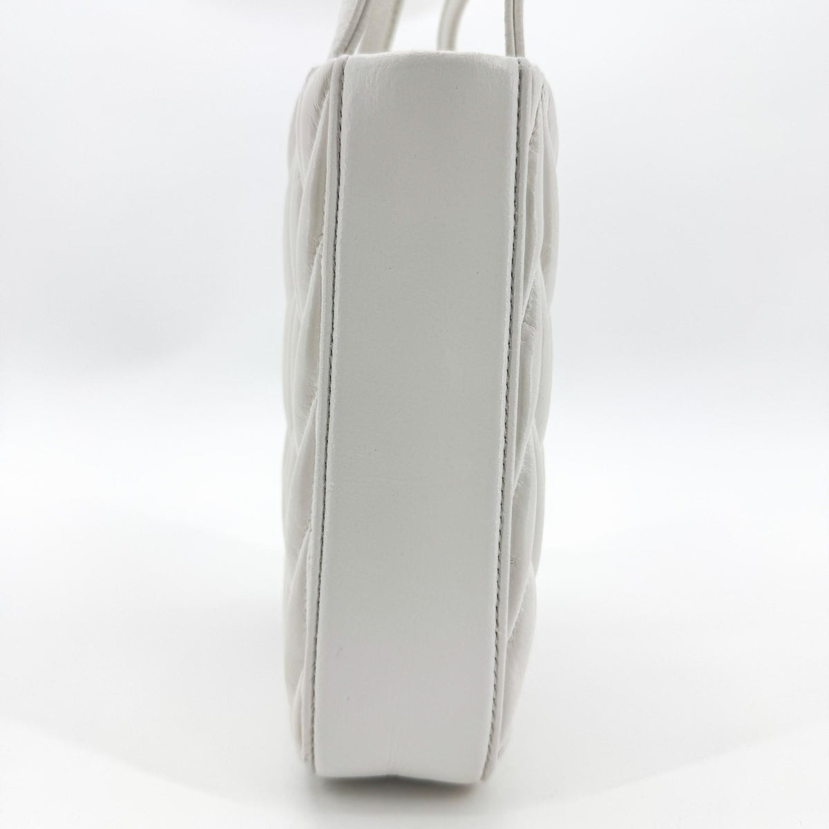 Miu Miu Matelassé Nappa Leather Top Handle Bag Leather White Leather Clutche & Pouche Bag (Pre-Owned)