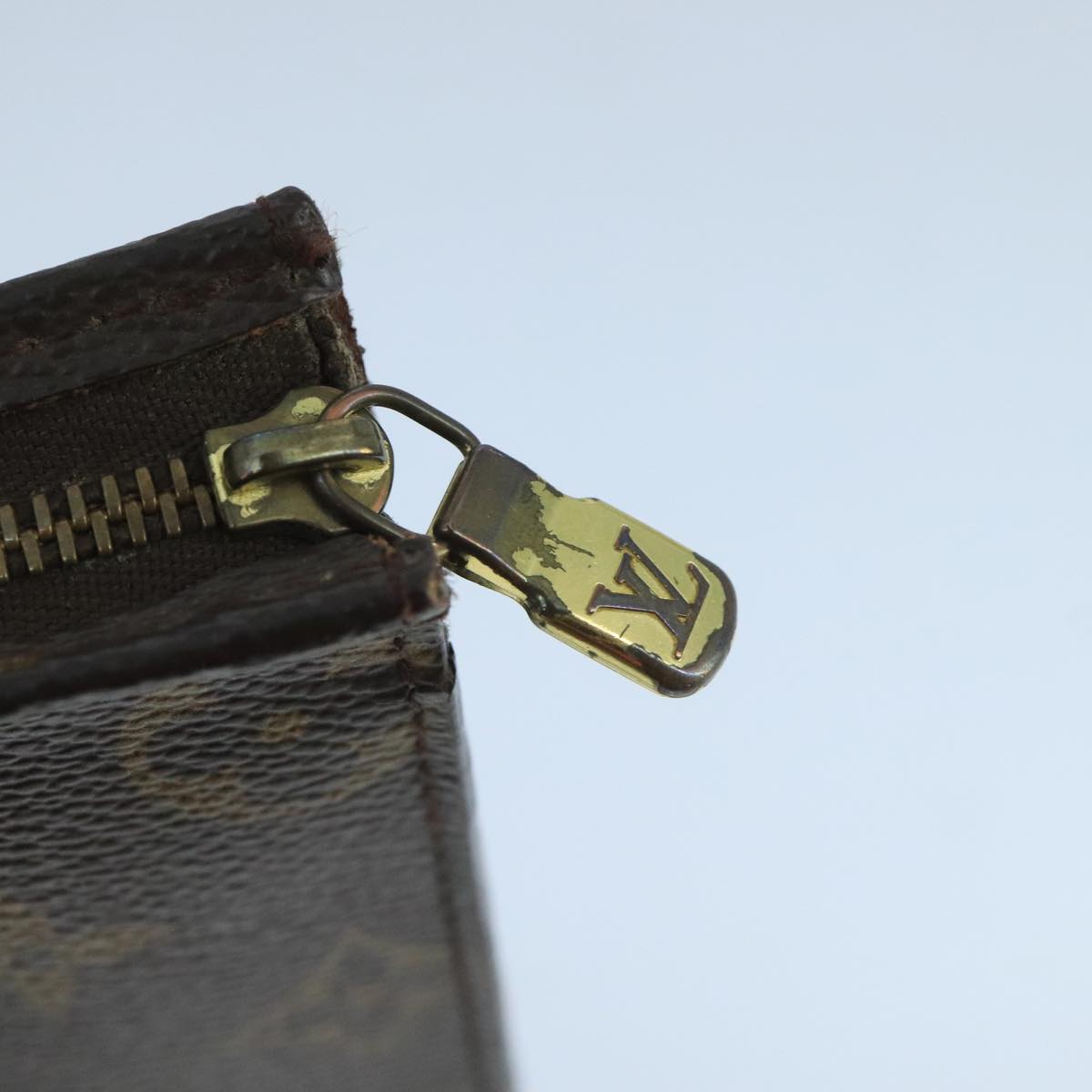 Louis Vuitton Poche Toilette Brown Canvas Clutch Bag (Pre-Owned)