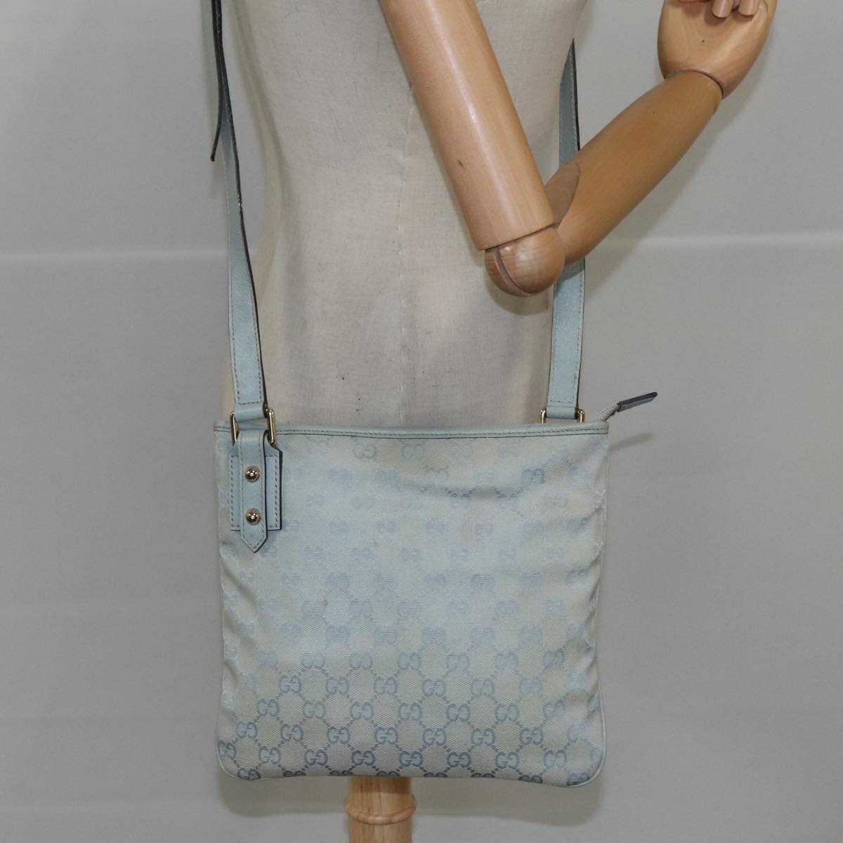 Gucci Blue Canvas Shoulder Bag (Pre-Owned)
