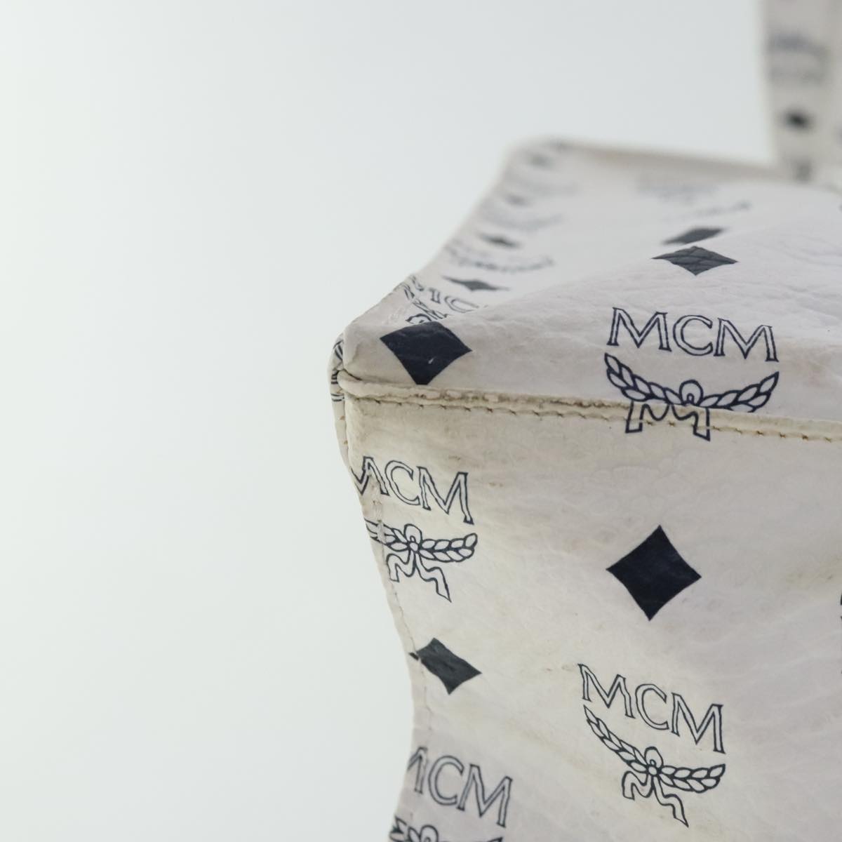MCM Visetos White Canvas Tote Bag (Pre-Owned)