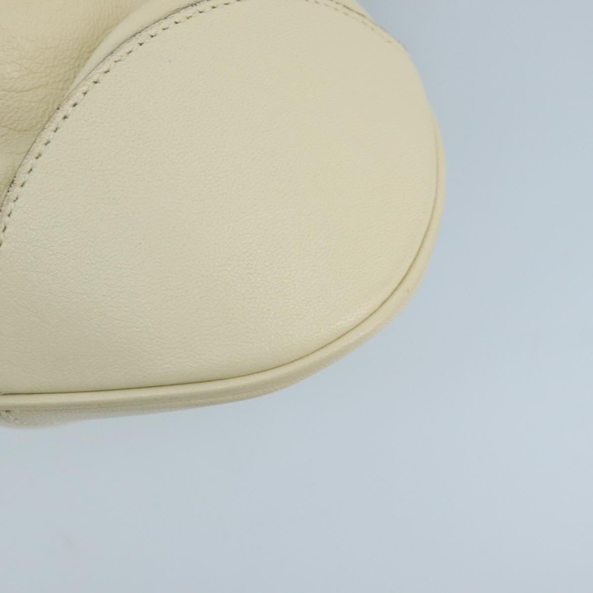 Salvatore Ferragamo White Leather Shoulder Bag (Pre-Owned)