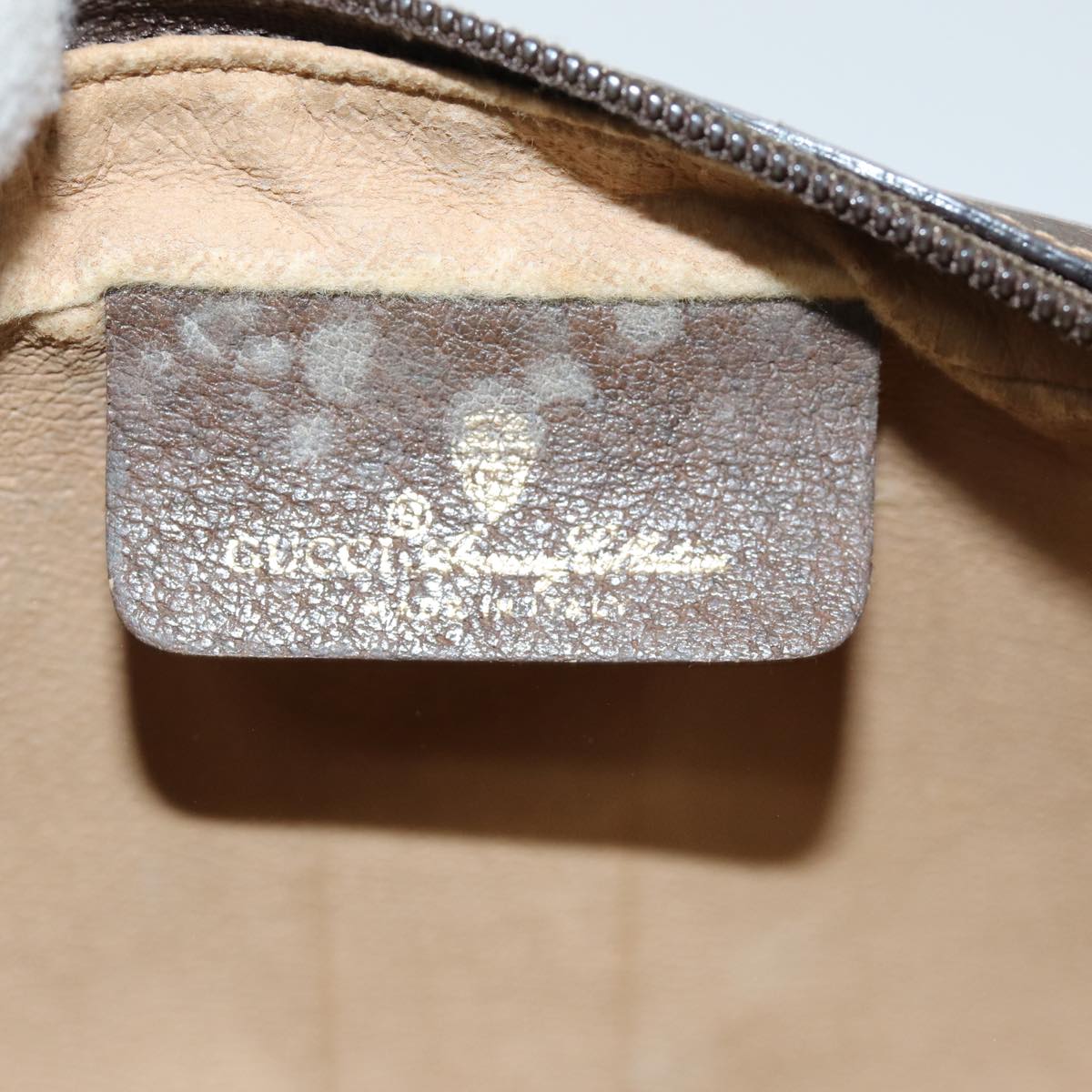 Gucci Sherry Beige Canvas Clutch Bag (Pre-Owned)