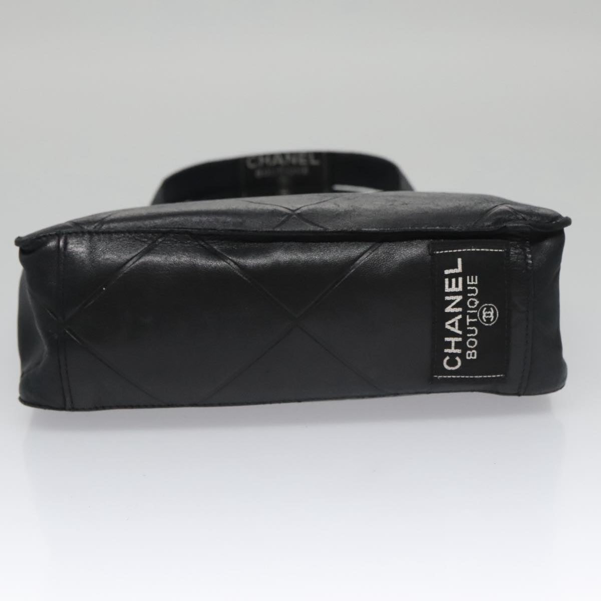 Chanel Black Leather Handbag (Pre-Owned)