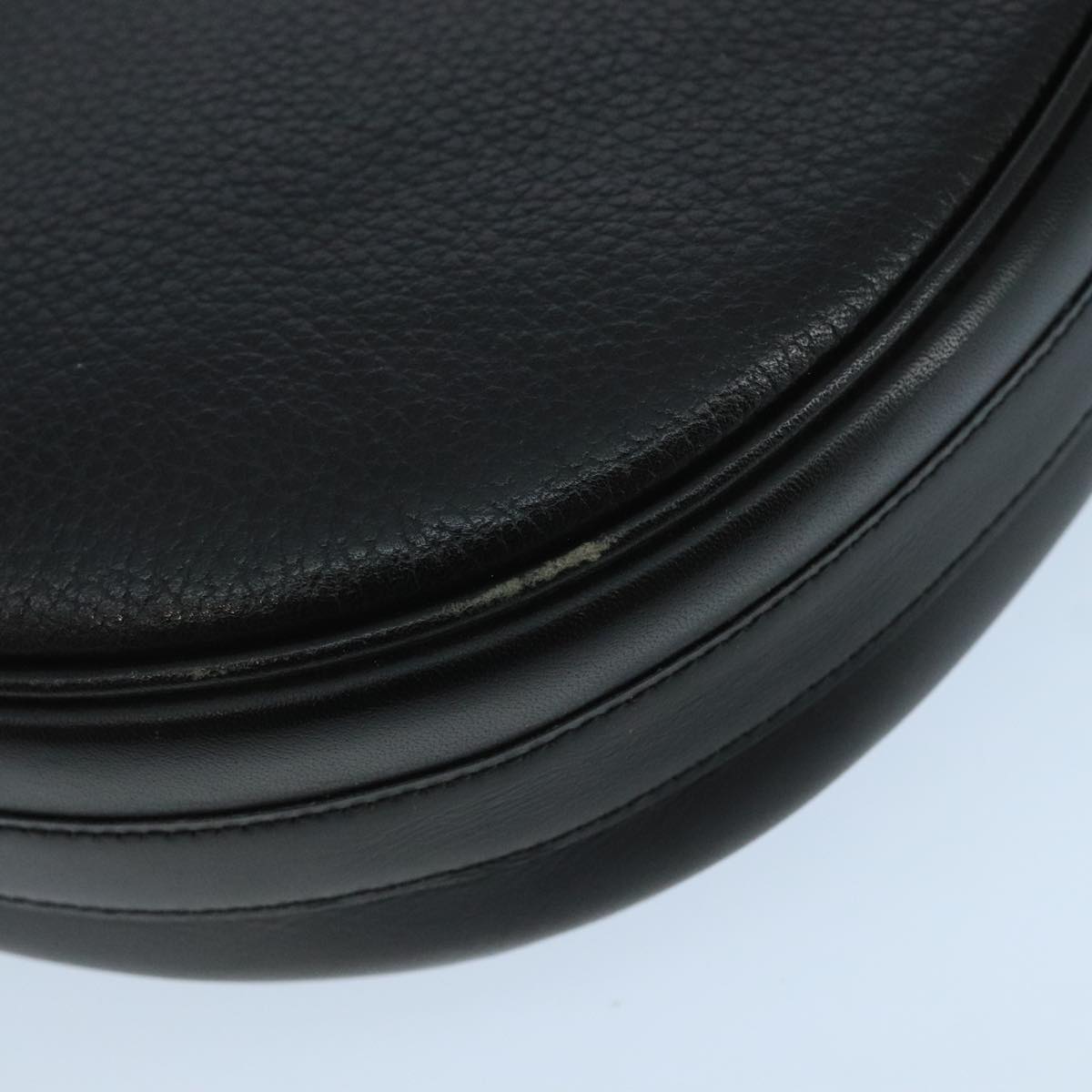 Burberry Black Leather Shoulder Bag (Pre-Owned)