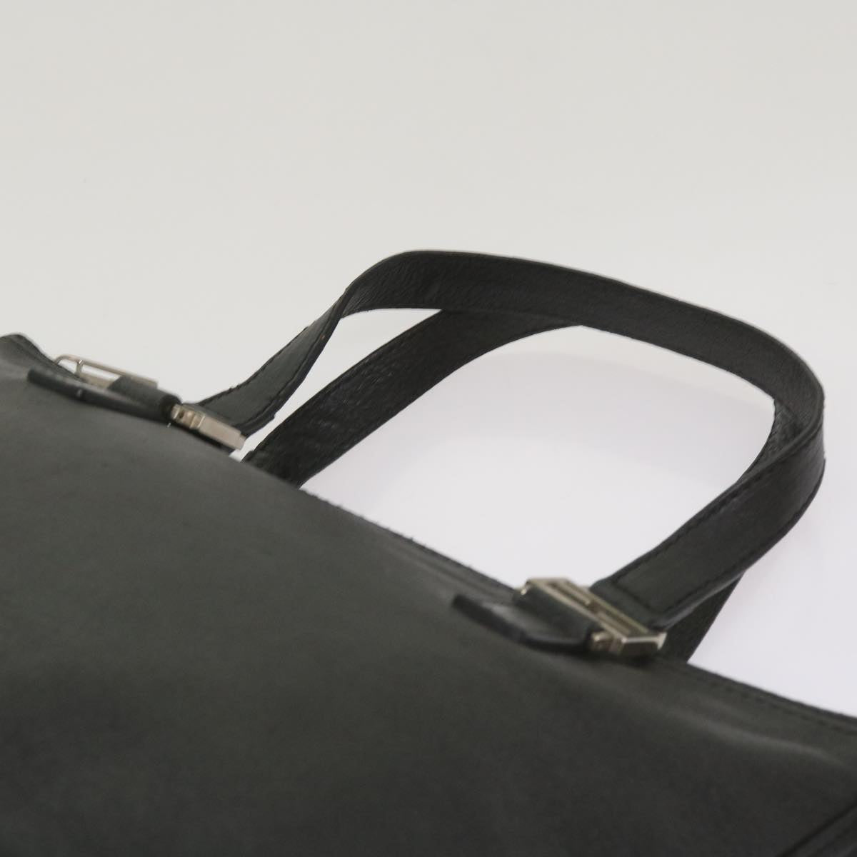 Fendi -- Black Leather Handbag (Pre-Owned)