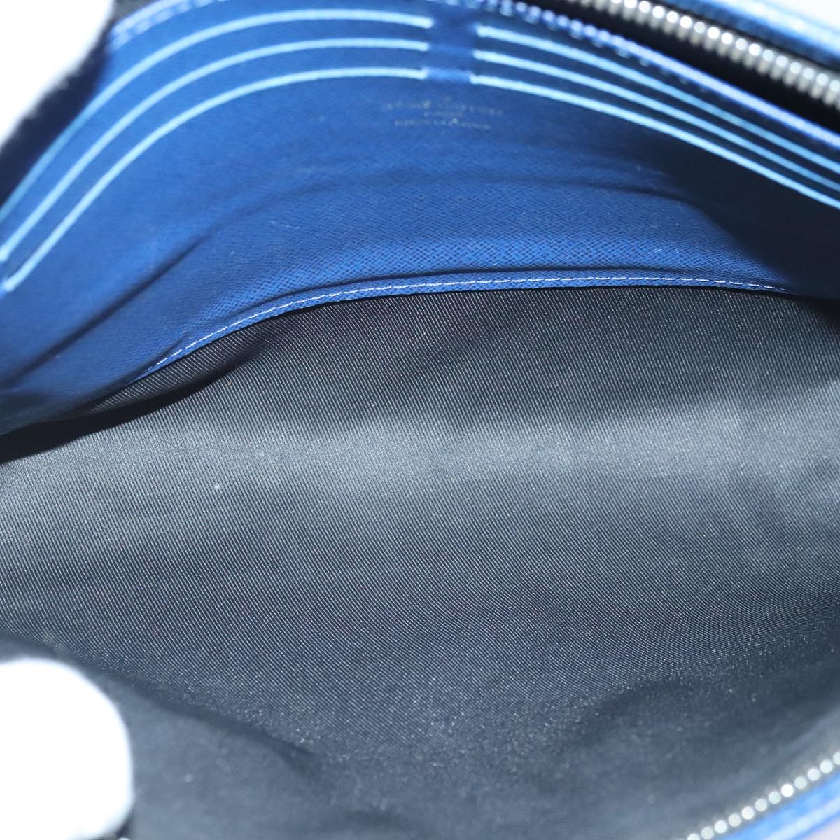 Louis Vuitton Pochette Voyage Blue Leather Clutch Bag (Pre-Owned)