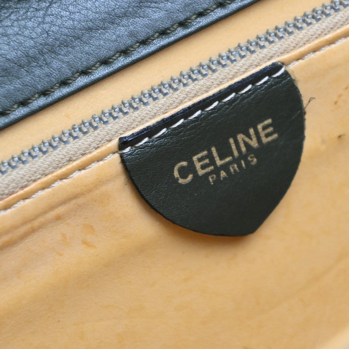 Celine Vintage Leather Green Leather Shoulder Bag Bag (Pre-Owned)