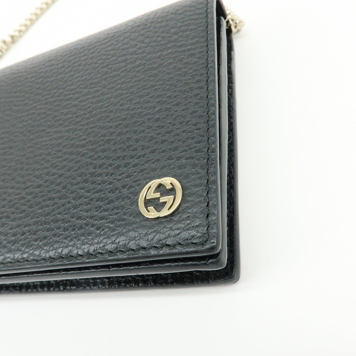 Gucci Betty Chain Wallet (Outlet) Leather Black Leather Crossbody Bag Bag (Pre-Owned)