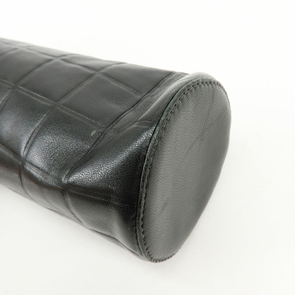 Chanel Chocolate Bar Cosmetic Quilted Lambskin Black Leather Toiletry Case Accessory (Pre-Owned)