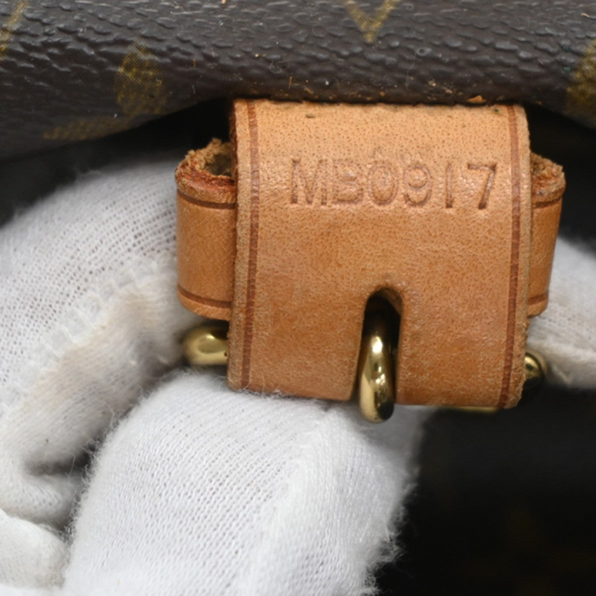 Louis Vuitton Saumur Monogram Brown Canvas Shoulder Bag Bag (Pre-Owned)