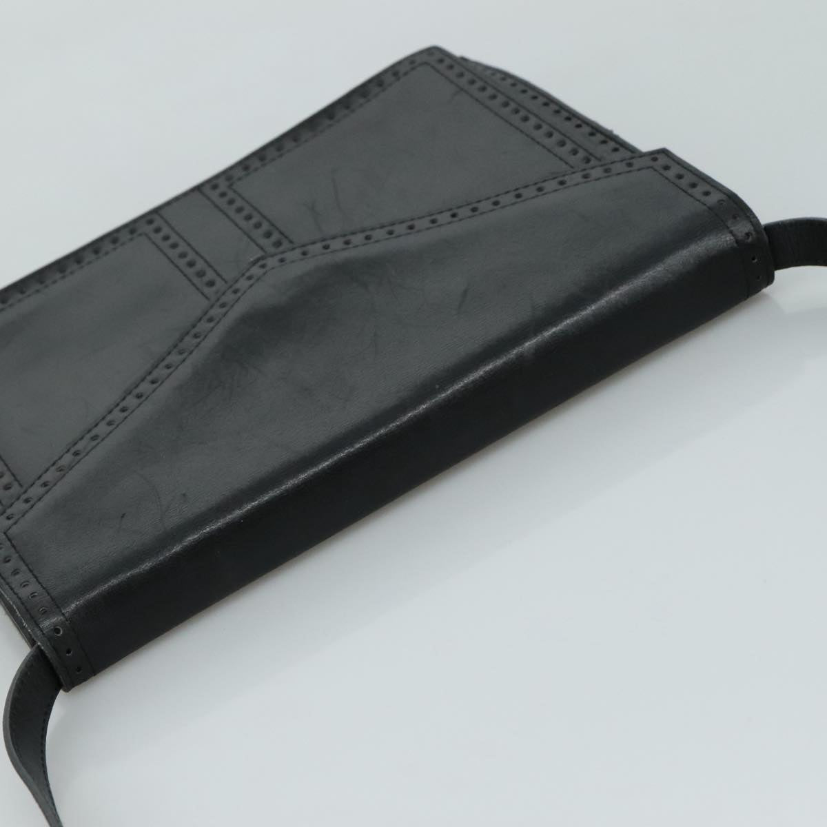 Yves Saint Laurent Black Leather Shoulder Bag (Pre-Owned)