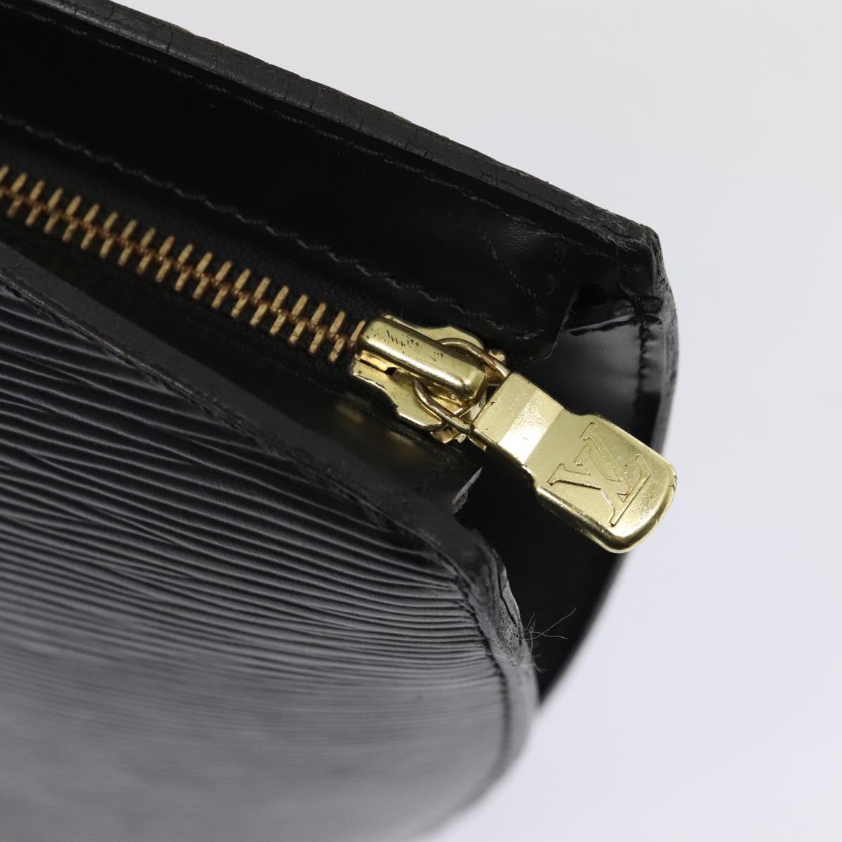 Louis Vuitton Saint Jacques Black Leather Shoulder Bag (Pre-Owned)
