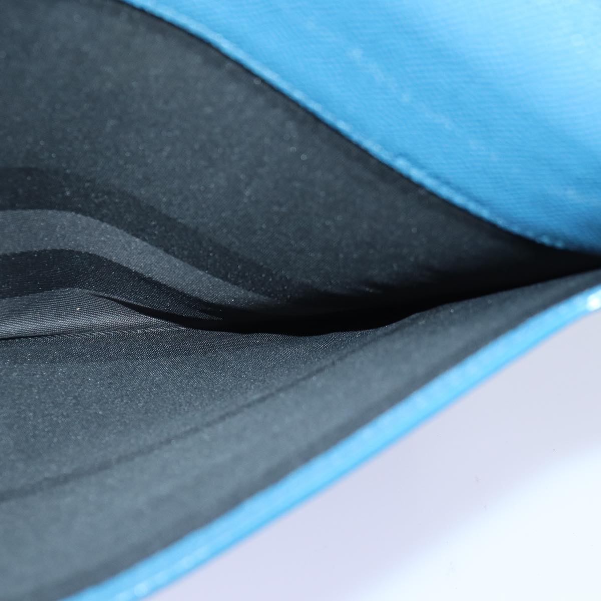 Burberry Blue Leather Clutch Bag (Pre-Owned)