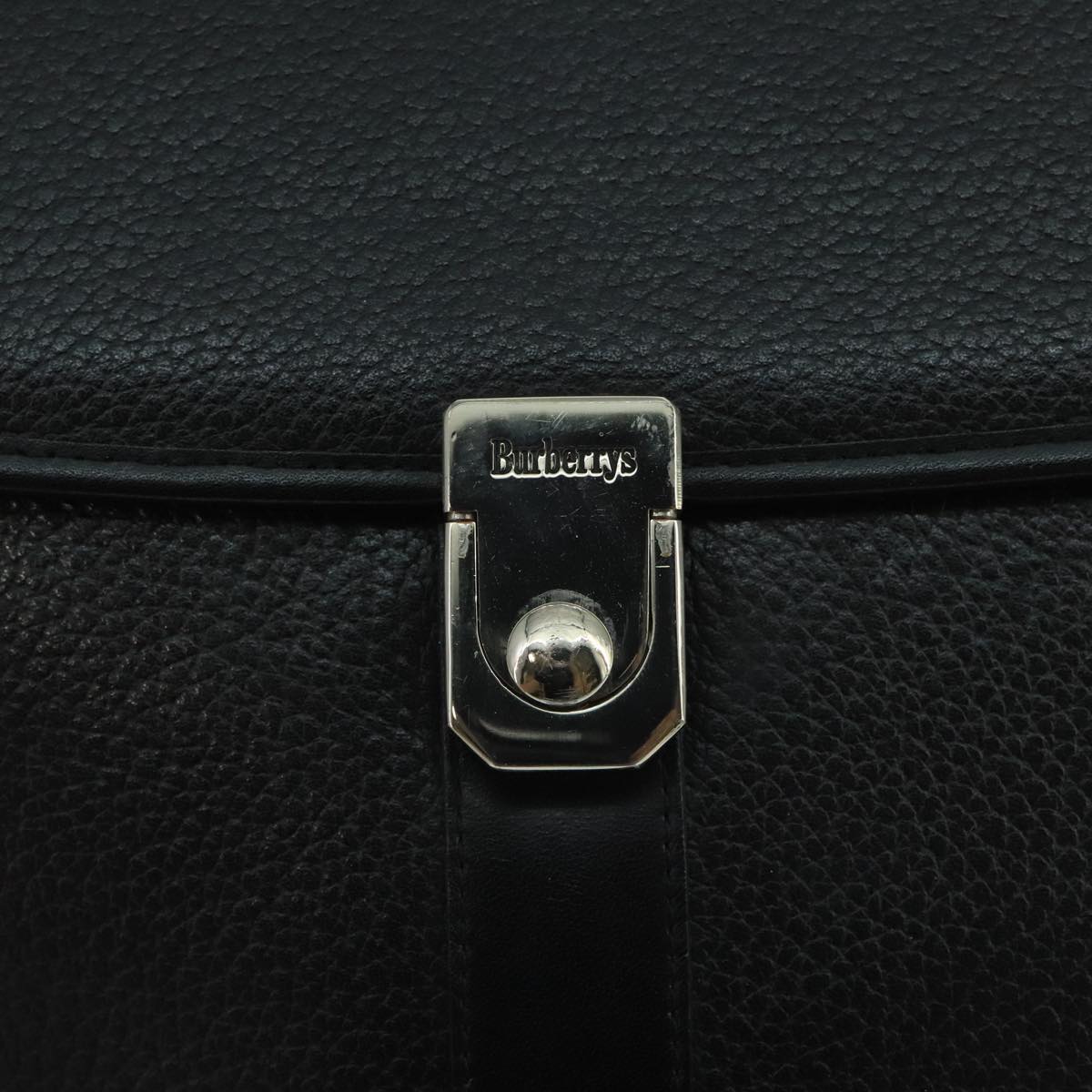 Burberry Black Leather Shoulder Bag (Pre-Owned)