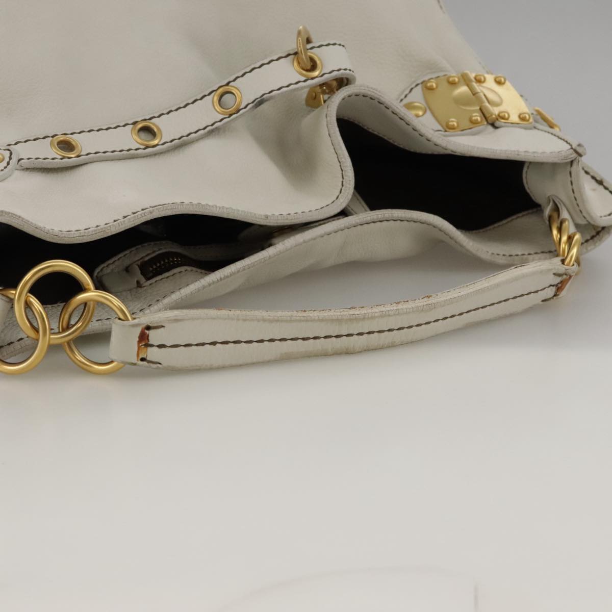 Miu Miu White Leather Shoulder Bag (Pre-Owned)