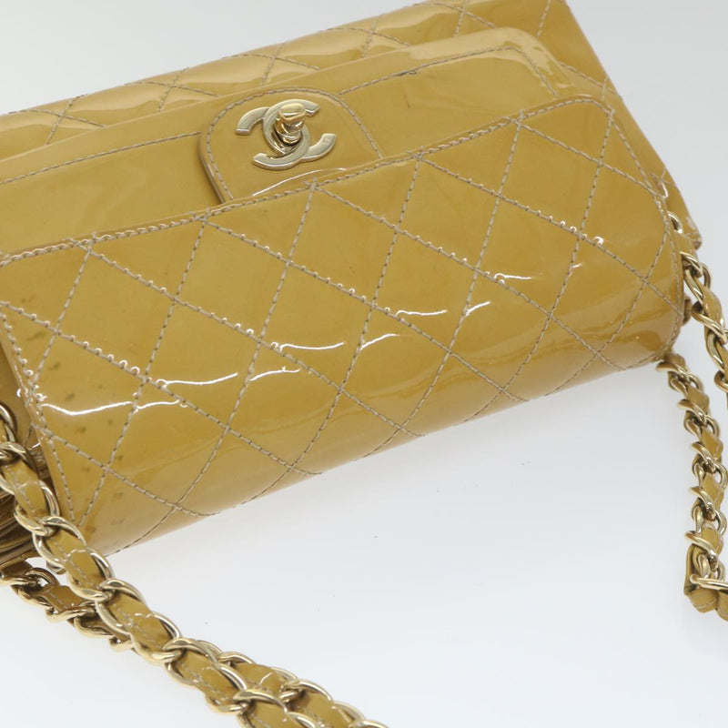 Chanel Matelassé Yellow Patent Leather Shoulder Bag (Pre-Owned)