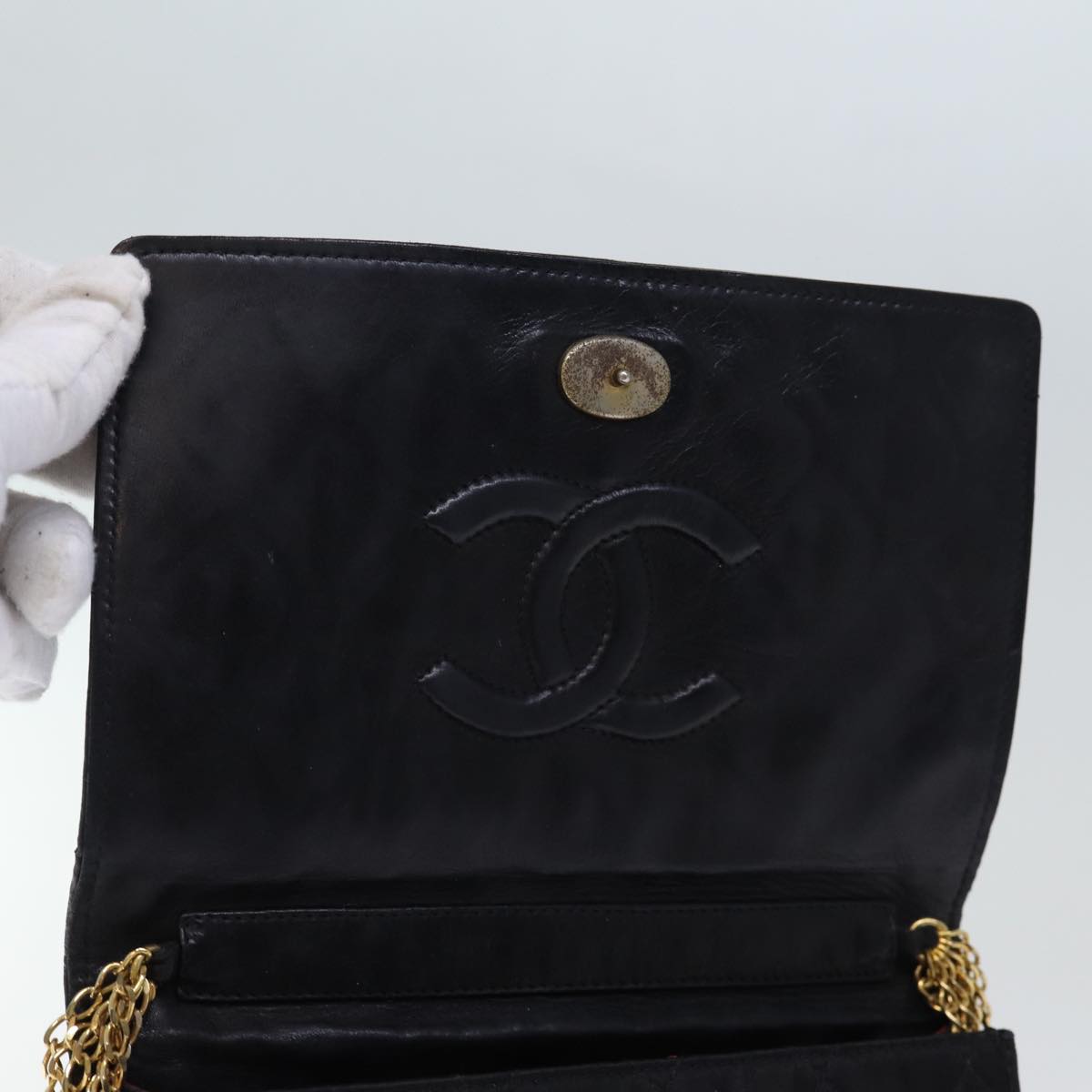 Chanel Matelassé Black Silk Shoulder Bag (Pre-Owned)