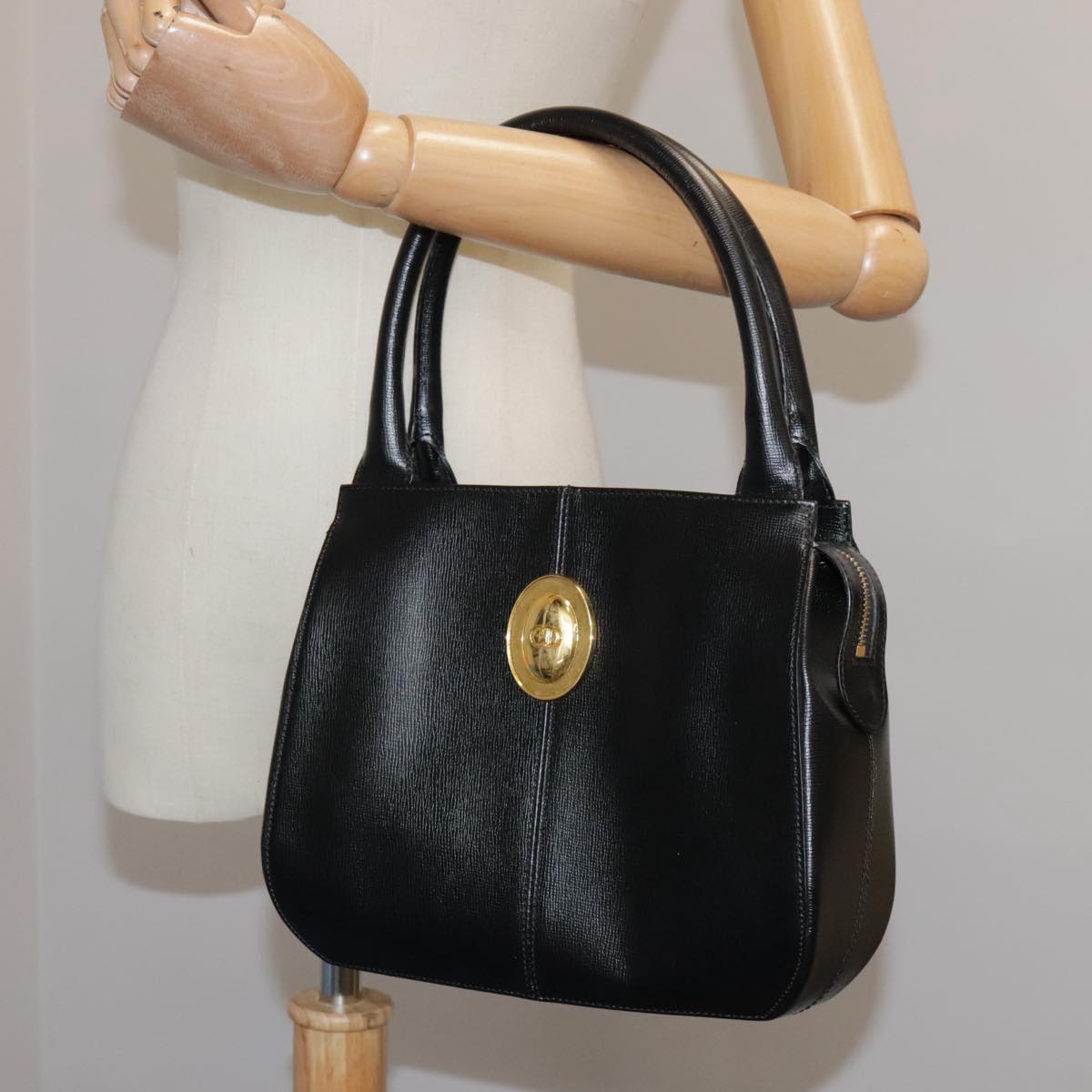 Dior Cd Black Leather Handbag (Pre-Owned)
