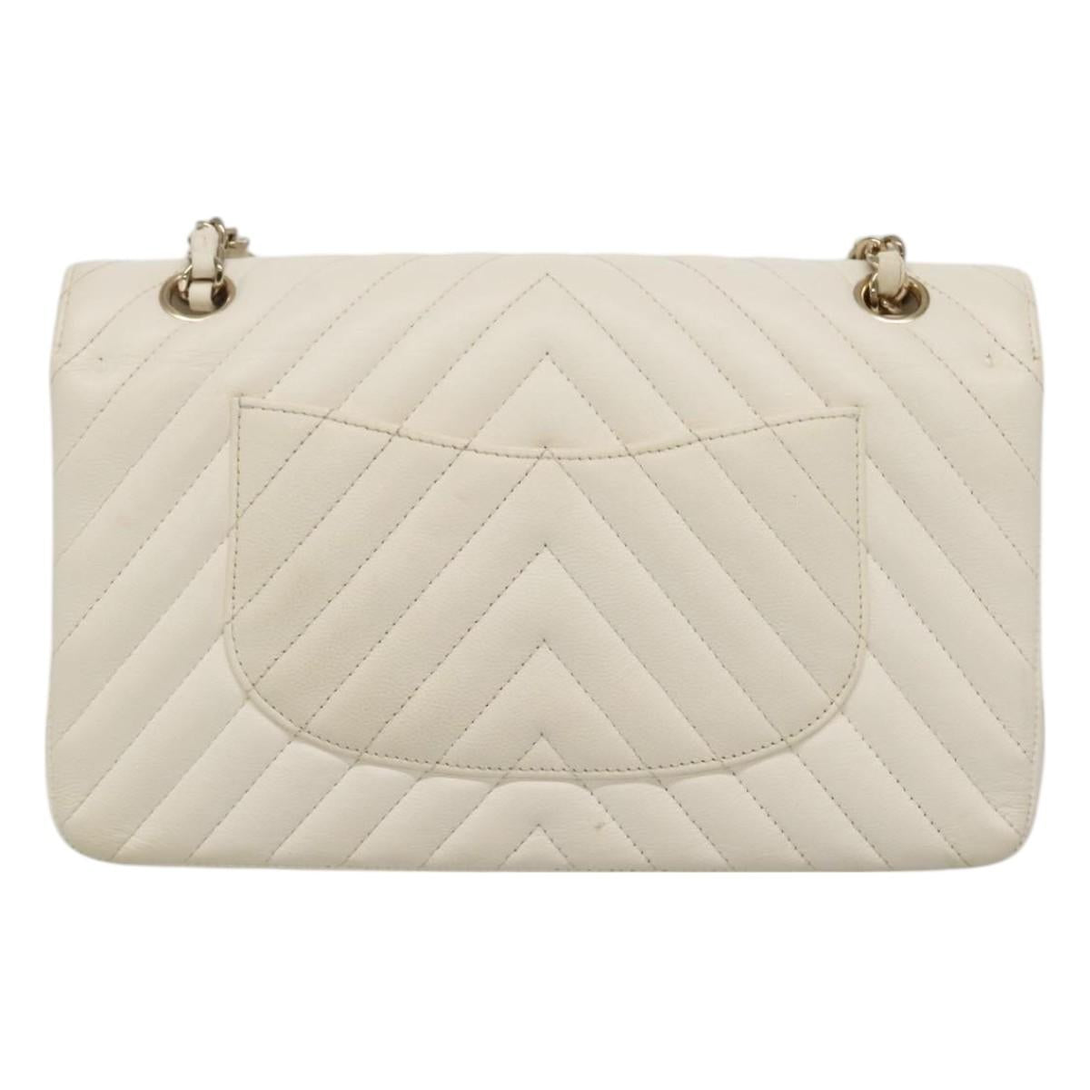 Chanel Double Flap White Leather Shoulder Bag (Pre-Owned)
