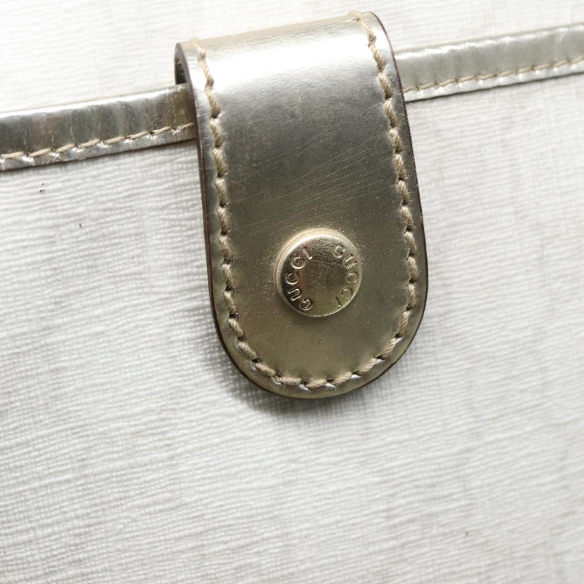 Gucci Supreme Gg White Leather Shoulder Bag (Pre-Owned)