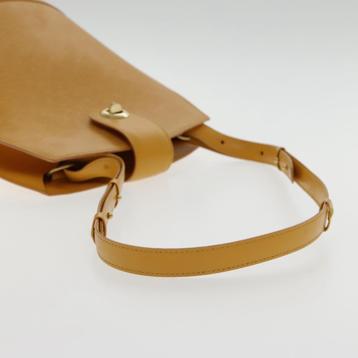 Louis Vuitton Cluny Yellow Leather Shoulder Bag (Pre-Owned)
