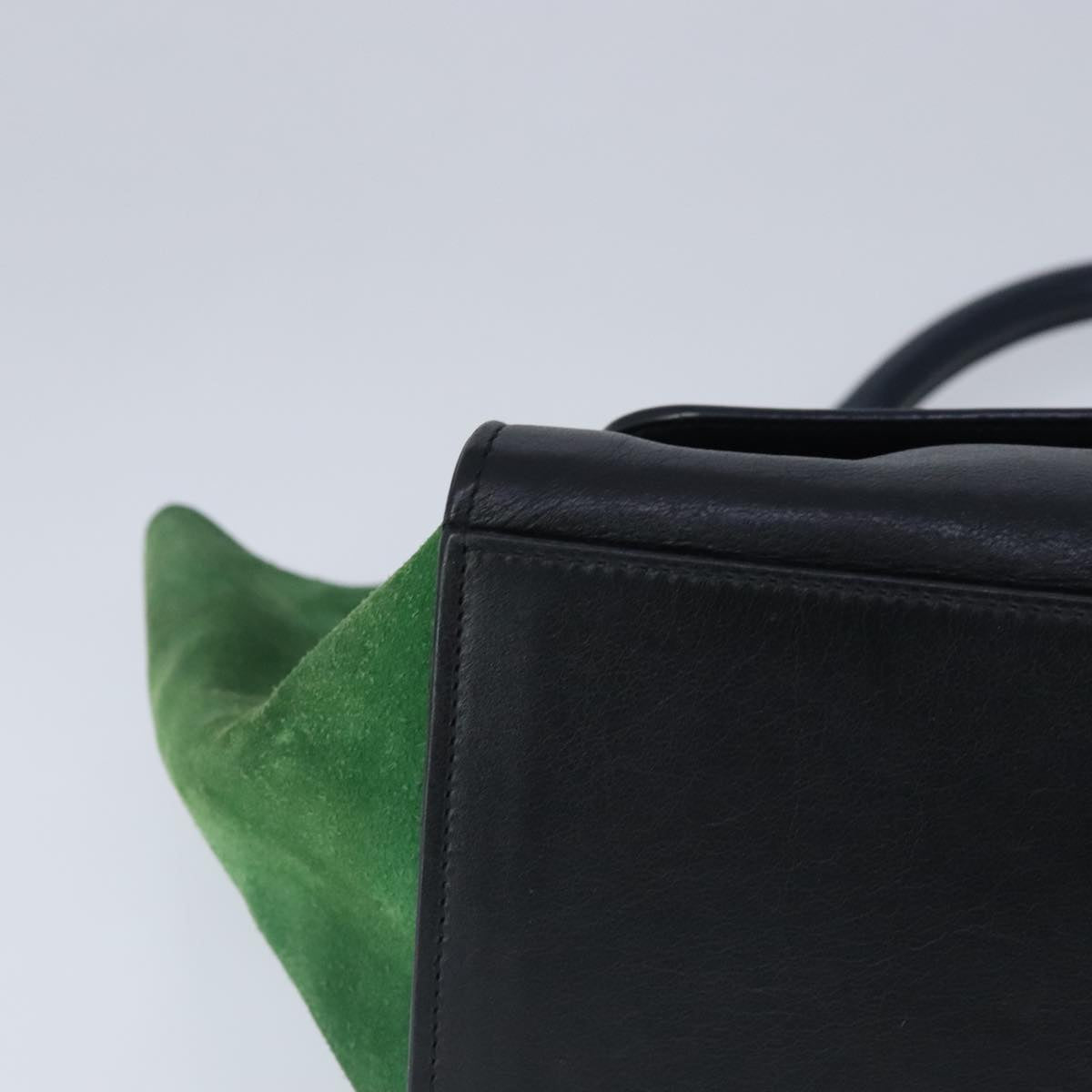 Céline Trapèze Green Suede Handbag (Pre-Owned)