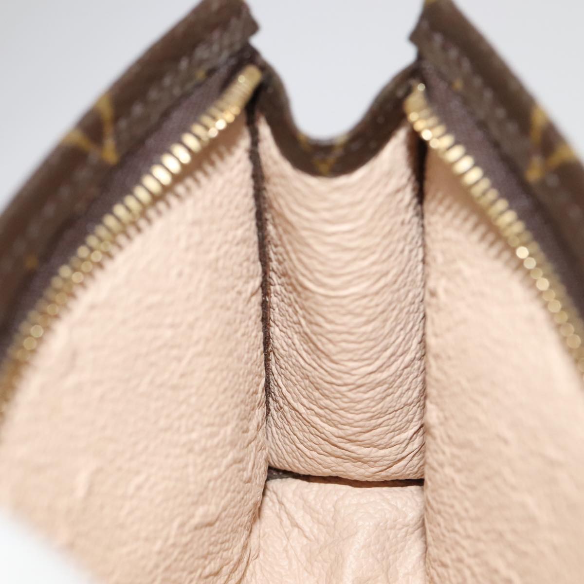 Louis Vuitton Trousse De Toilette Brown Canvas Clutch Bag (Pre-Owned)