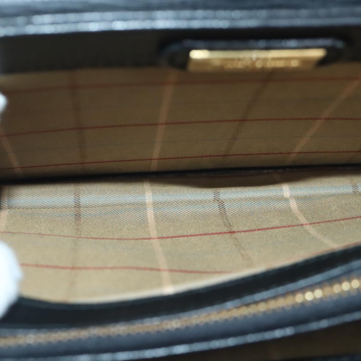 Burberry Black Leather Clutch Bag (Pre-Owned)