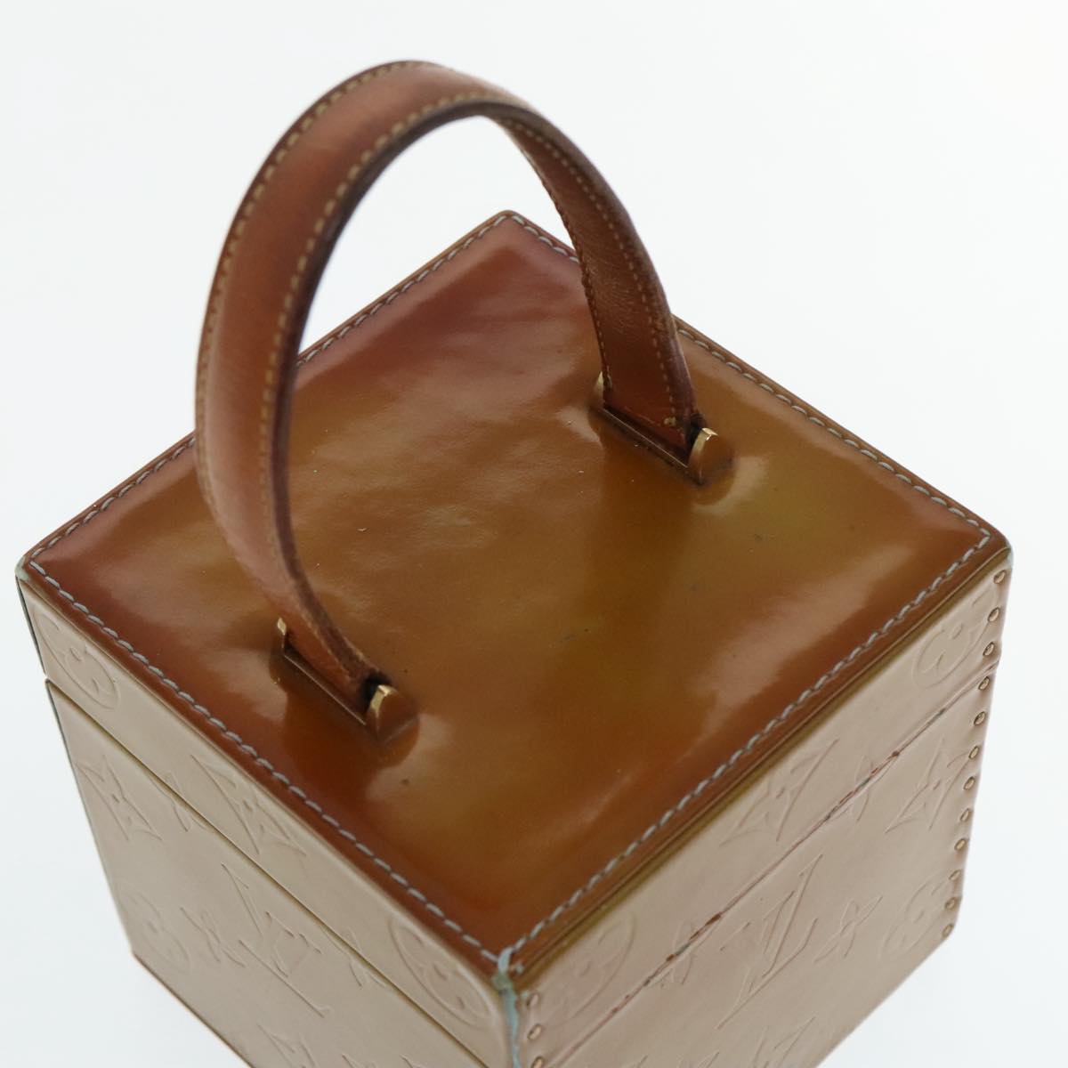 Louis Vuitton Bleecker Khaki Patent Leather Clutch Bag (Pre-Owned)