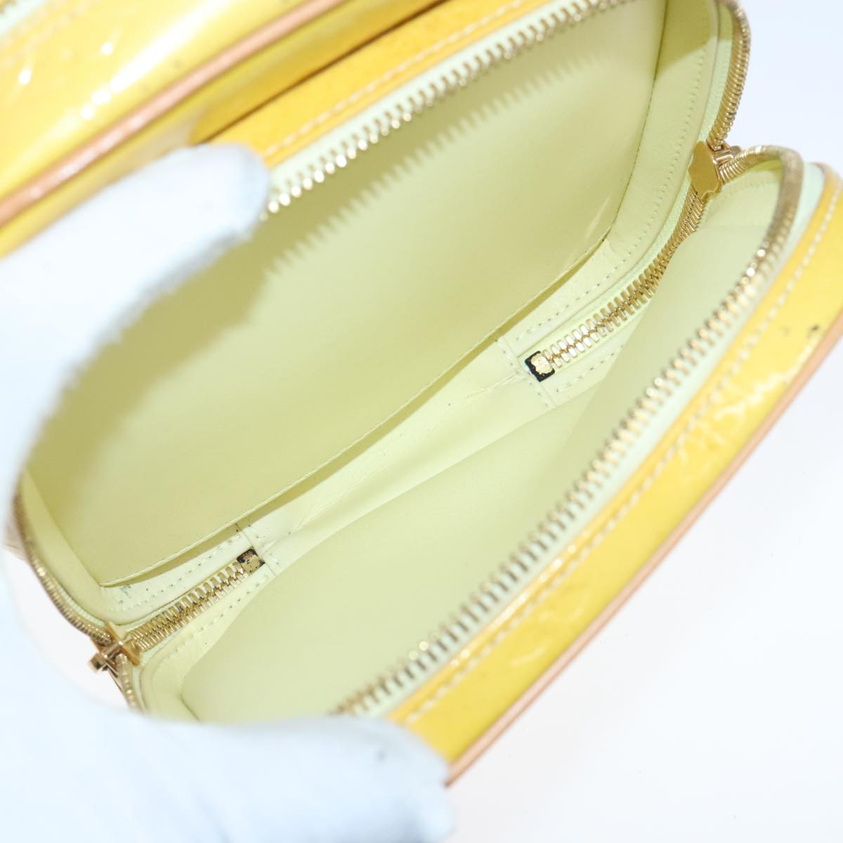 Louis Vuitton Wooster Yellow Patent Leather Shoulder Bag (Pre-Owned)
