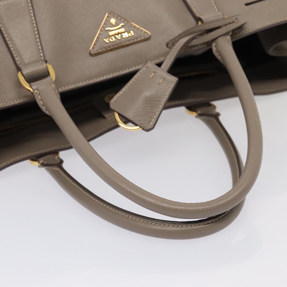 Prada Saffiano Beige Leather Handbag (Pre-Owned)