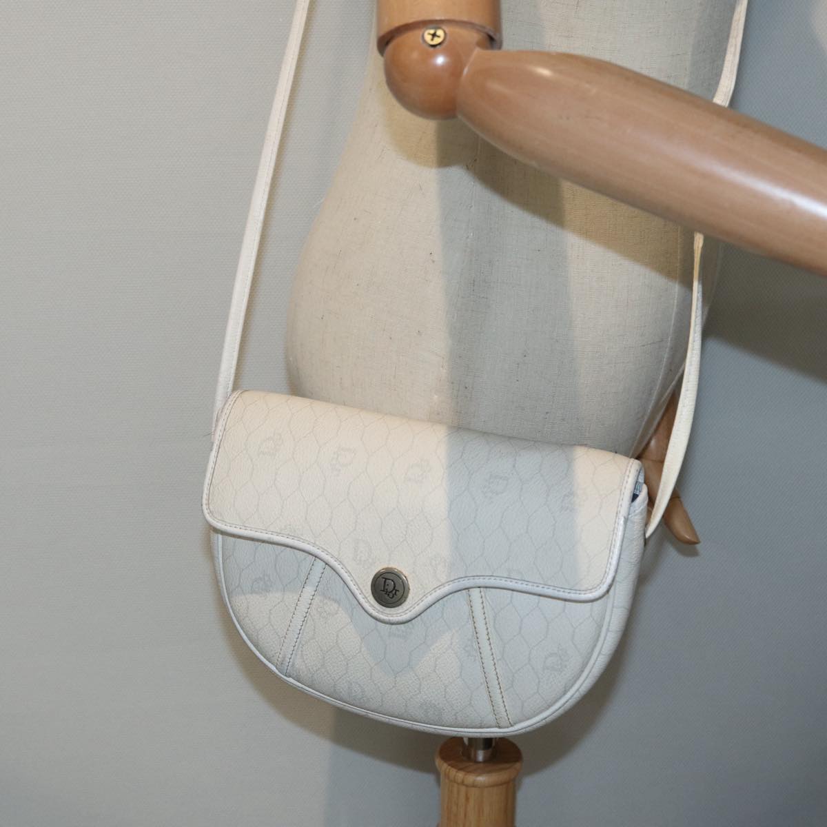 Dior Honeycomb White Canvas Shoulder Bag (Pre-Owned)