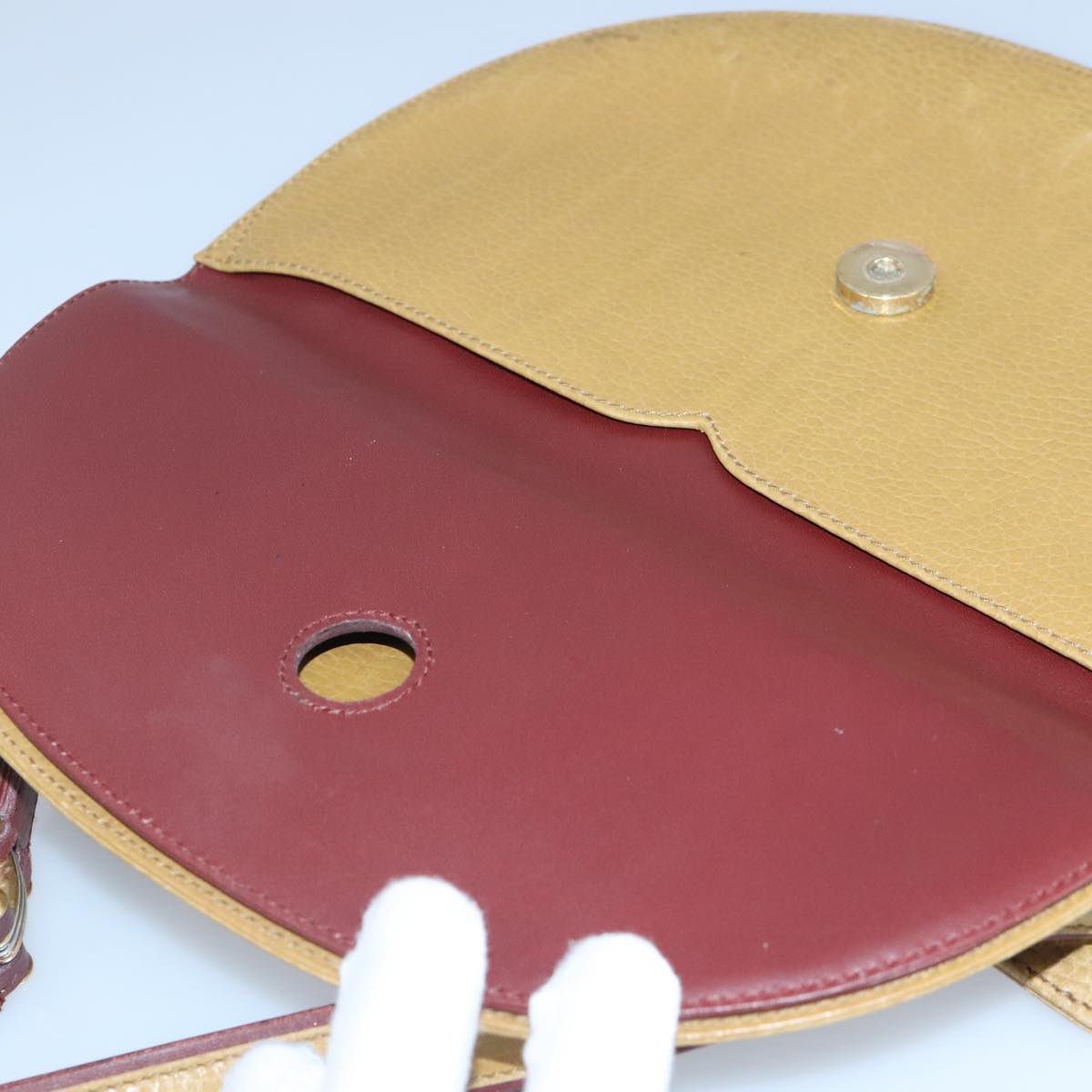 Cartier Must De Cartier Beige Leather Shoulder Bag (Pre-Owned)