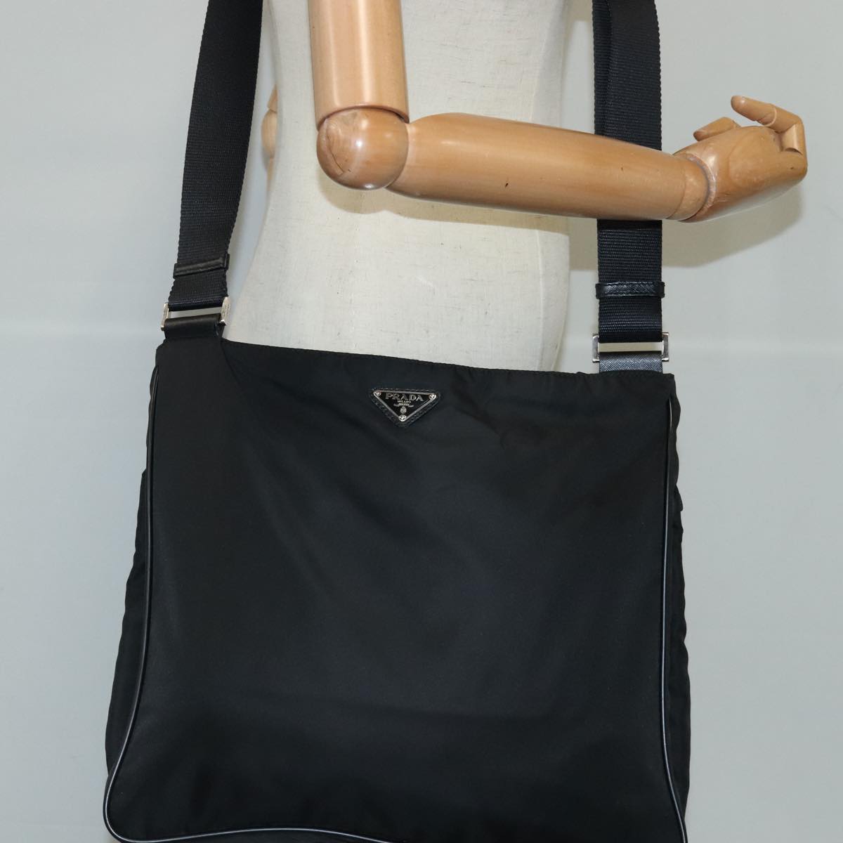 Prada Tessuto Black Synthetic Shoulder Bag (Pre-Owned)