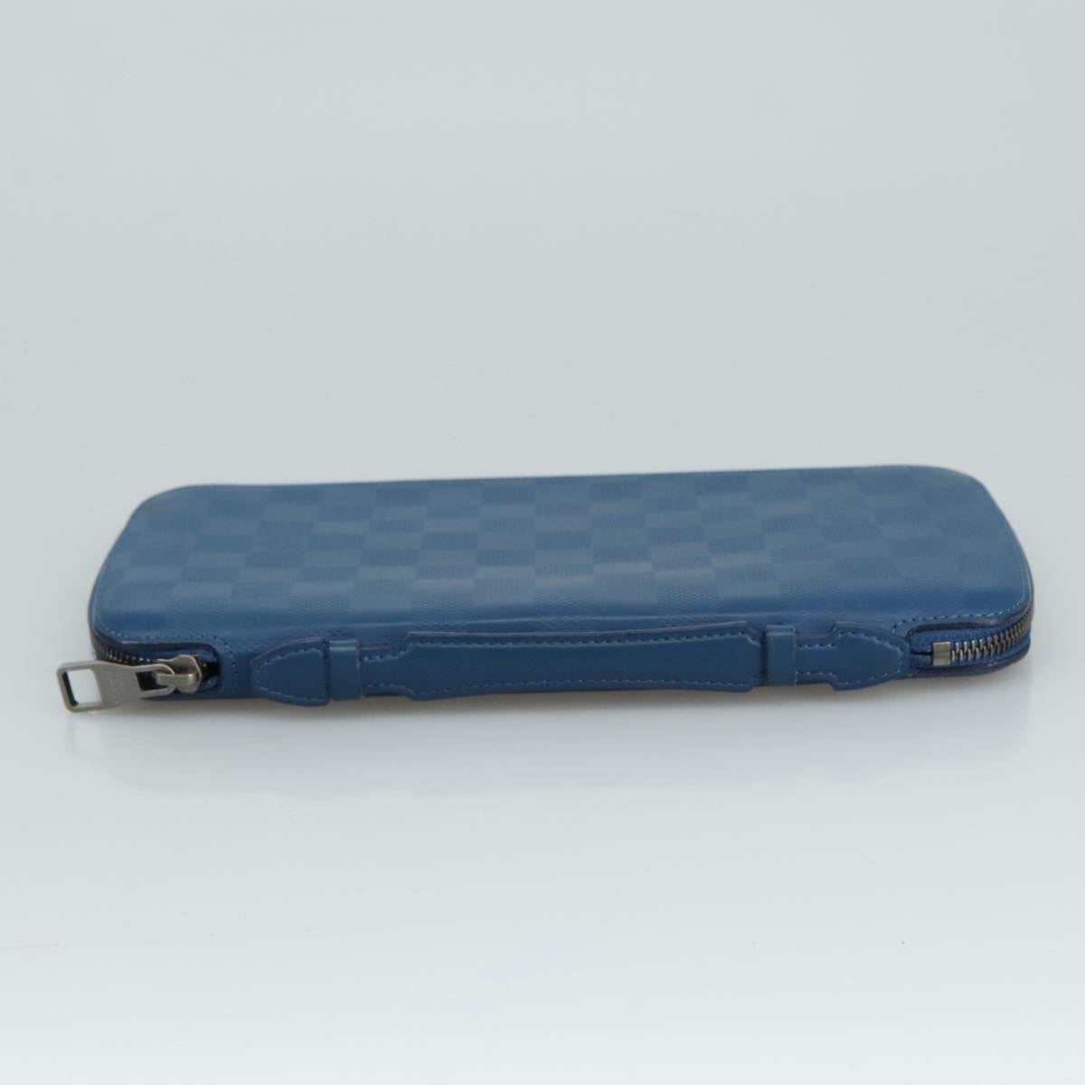 Louis Vuitton Atholl Blue Leather Clutch Bag (Pre-Owned)