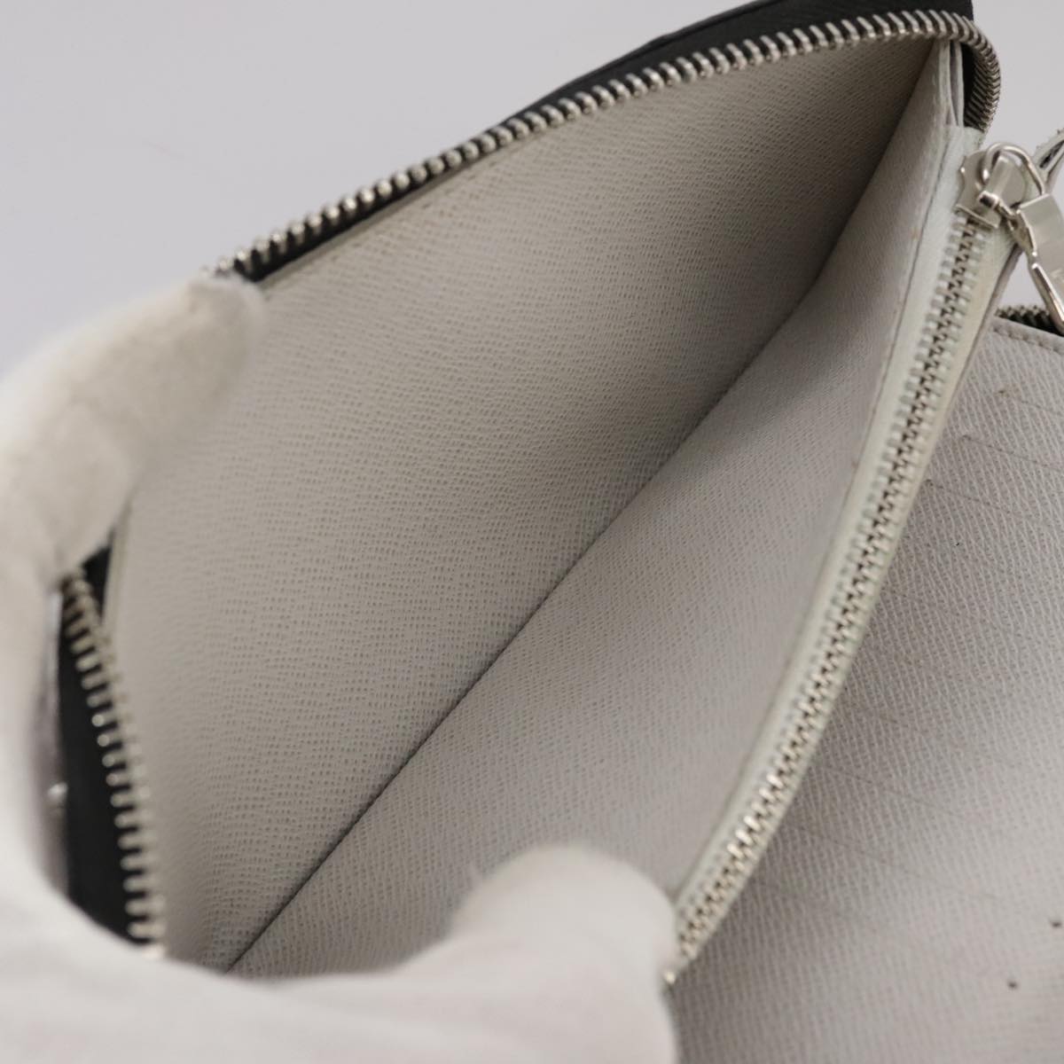Louis Vuitton Zippy Wallet Vertical Grey Canvas Wallet  (Pre-Owned)